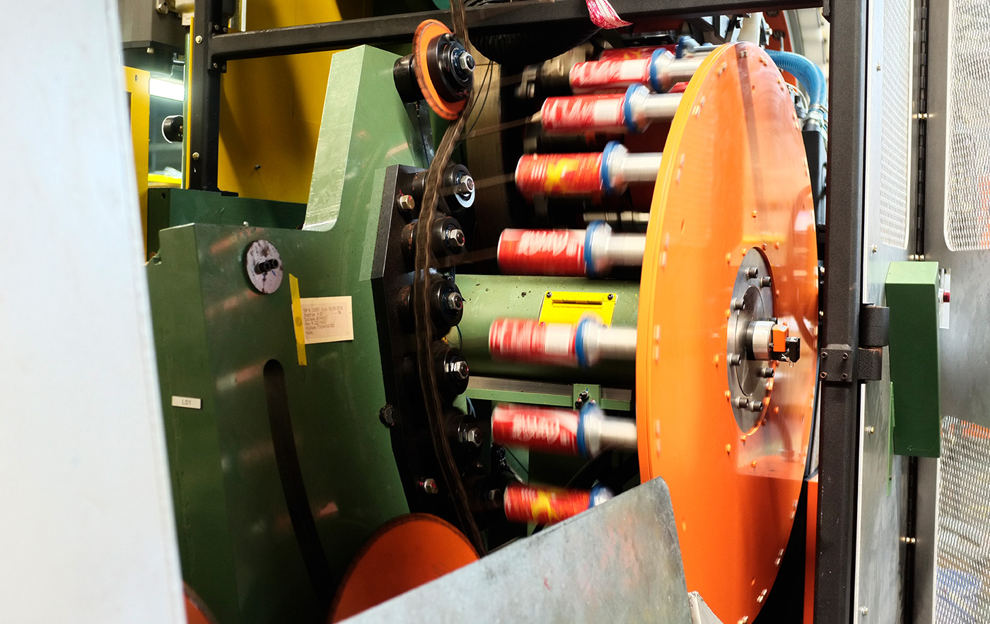 可口可樂越南版包裝設(shè)計